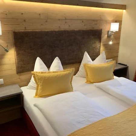 Hotel-pension Platzl ホテル