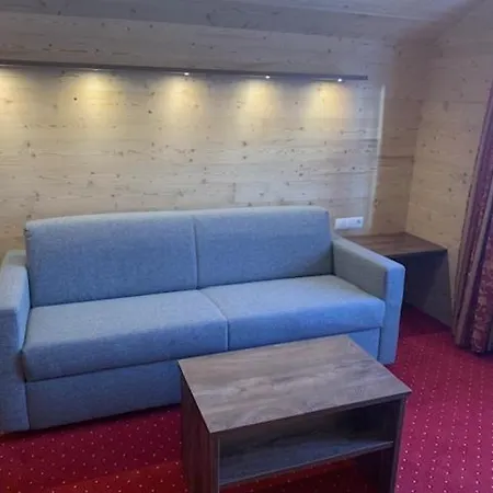 Hotel-pension Platzl מלון שלאדמינג
