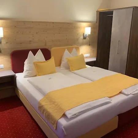 Hotel-pension Platzl שלאדמינג